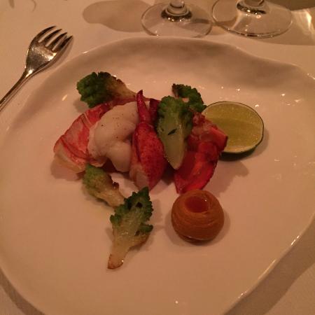 Jean-Georges signature dishes Roasted Maine Lobster
Minted Spring Pea Soup
Lamb Chops